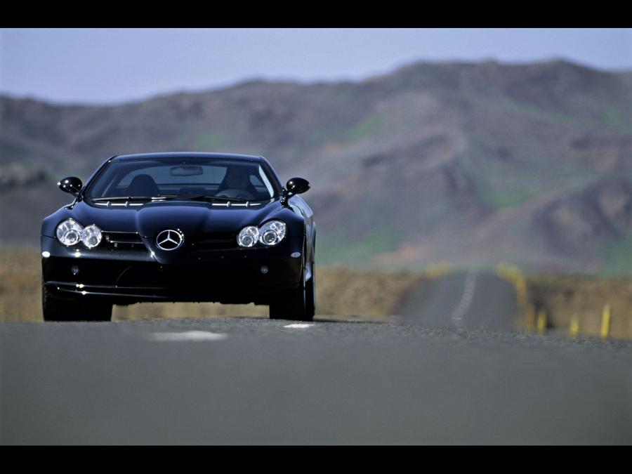  Mercedes-Benz SLR McLaren 2004 года  (фото 37 из 175)